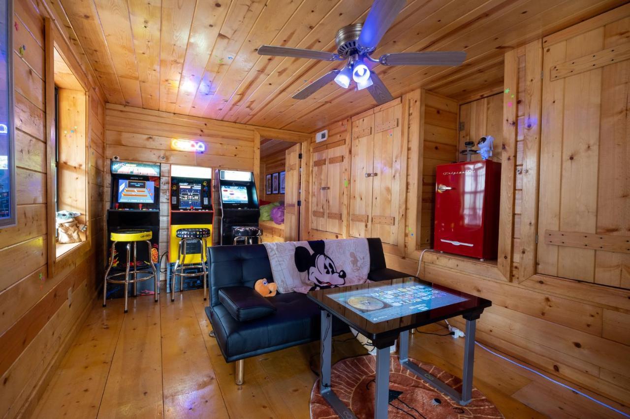 Three Dog Night - Pet-Friendly Cabin With Hot Tub Villa Блу Ридж Екстериор снимка