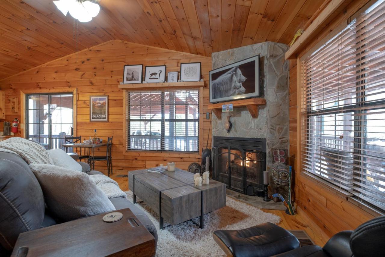 Three Dog Night - Pet-Friendly Cabin With Hot Tub Villa Блу Ридж Екстериор снимка
