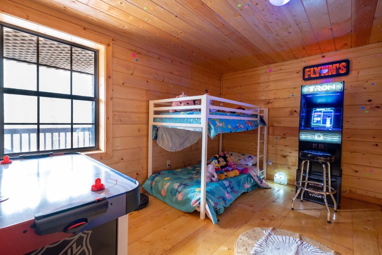 Three Dog Night - Pet-Friendly Cabin With Hot Tub Villa Блу Ридж Екстериор снимка